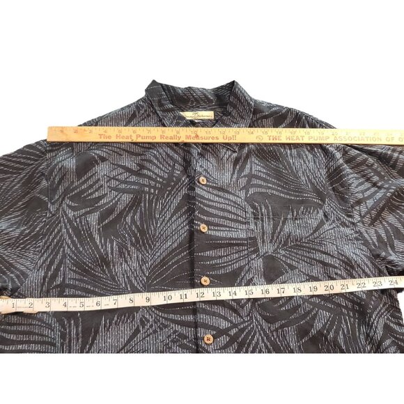 Tommy Tommy Bahama Silk Button Up Shirt Men Sz L Island Print Summer Pocket - Picture 5 of 7